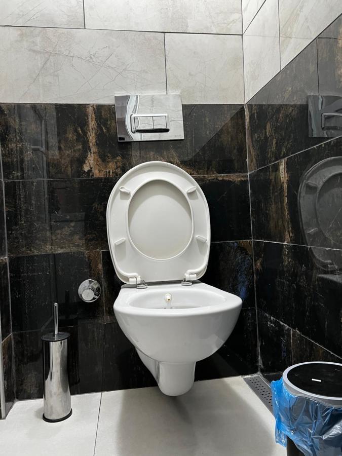 Tayakadin Neighbor Airport Apartment מראה חיצוני תמונה